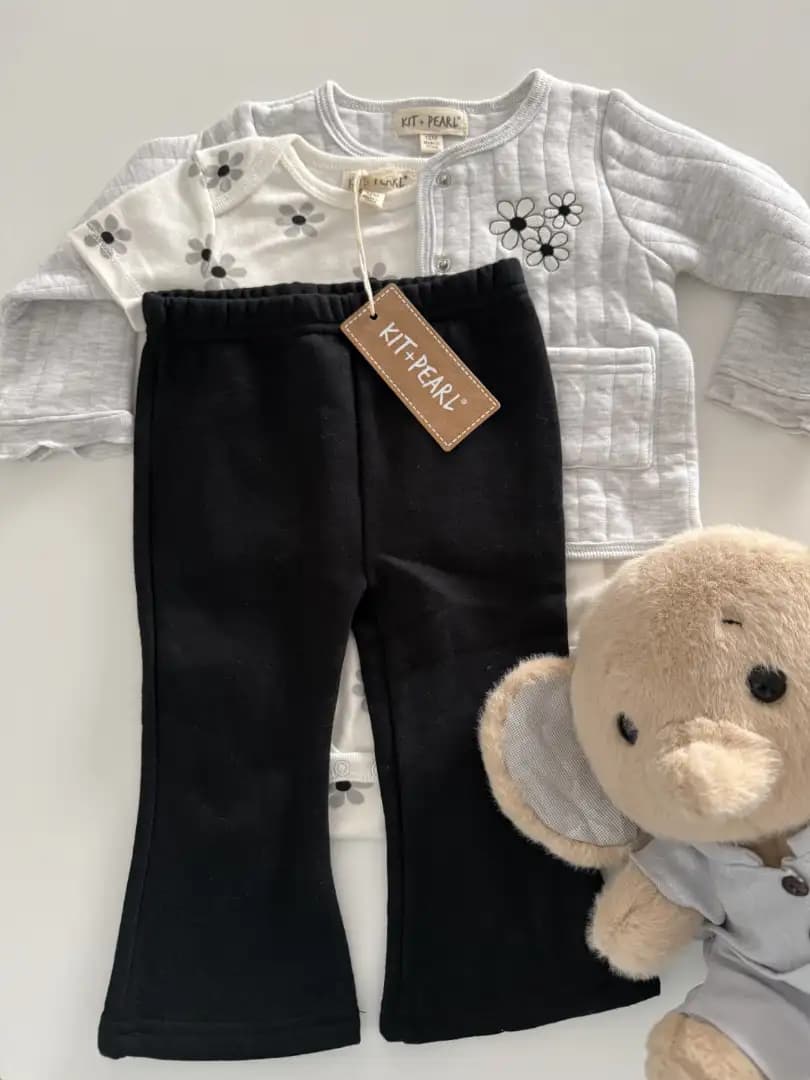 Conjunto gris de flores