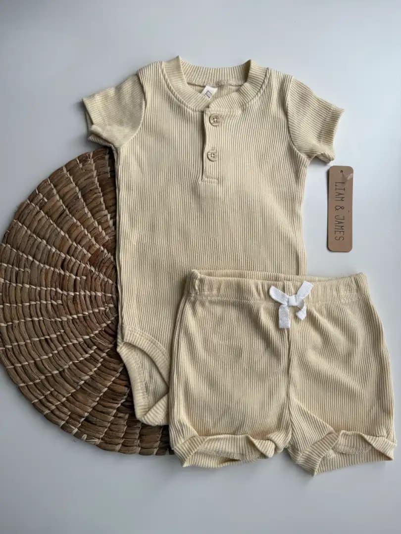 Conunto body amarillo + short