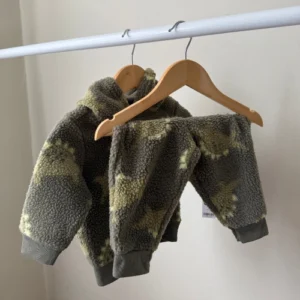 Conjunto hoodie + pantalón