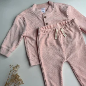 Conjunto rosado suéter + pantalón