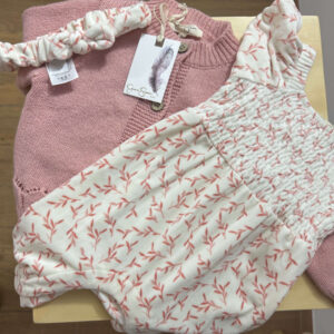 Conjunto rosa de lana